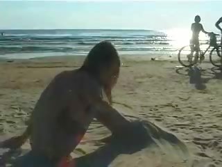 Zauberhaft frisch faced teenager theaterstücke bei die strand nackt