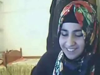 Klips - hidżab młody pani pokaz tyłek na kamerka internetowa