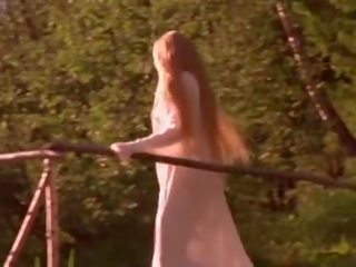 Svetlana Khodchenkova nude - Ohotniki za ikonami 2004