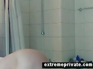 Gömd klotter footage min duscha moster