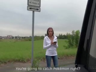 Ajaýyp glorious pokemon awçy uly emjekli divinity convinced to fuck stranger in driving van