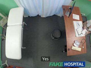 Fakehospital handy człowiek dostaje do pieprzyć pielęgniarka