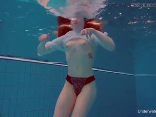 Подводен плуване особеност алис bulbul